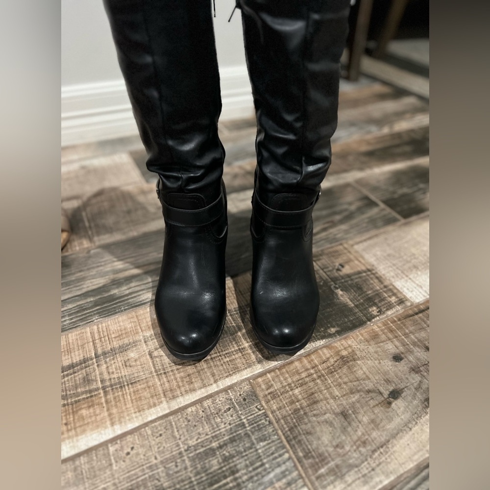 Size 11, 3.5 inch heeled boots